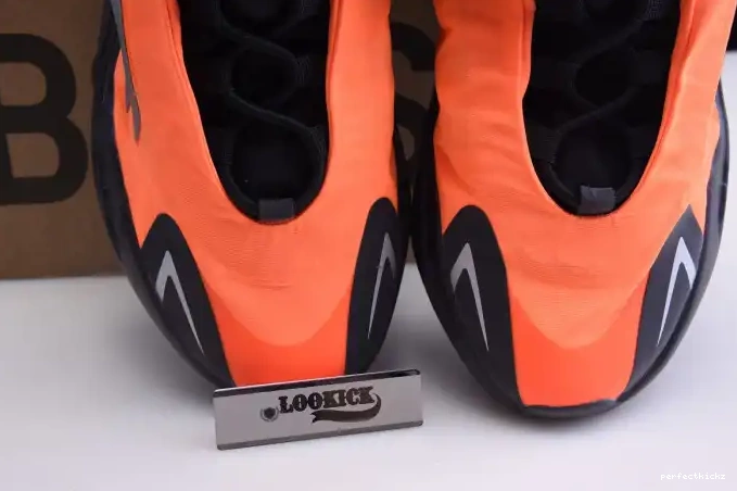 Adidas Boost FV3258 Orange MNVN 700 Yeezy 0608